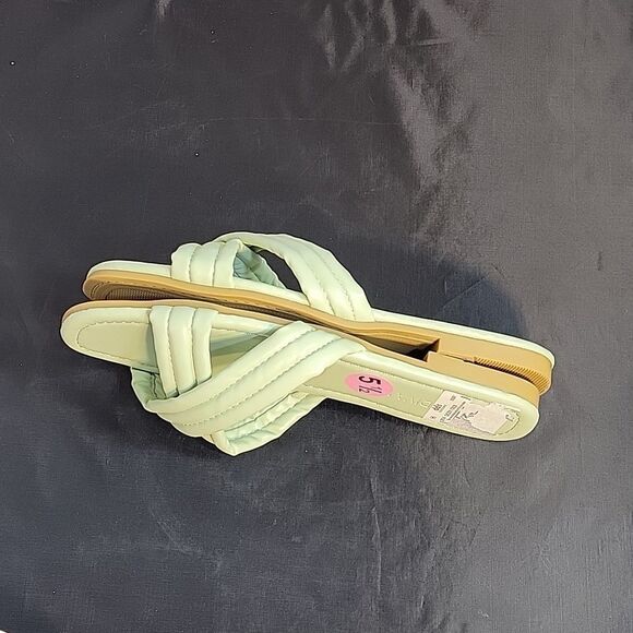 BRAND NEW WILD DIVA LOUNGE IRA CROSSBAND SLIDES SANDAL - Picture 12 of 15